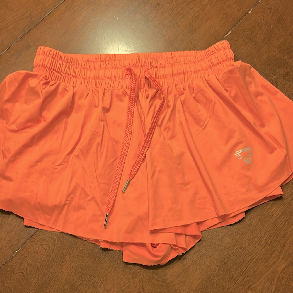 Coral flowy athletic shorts